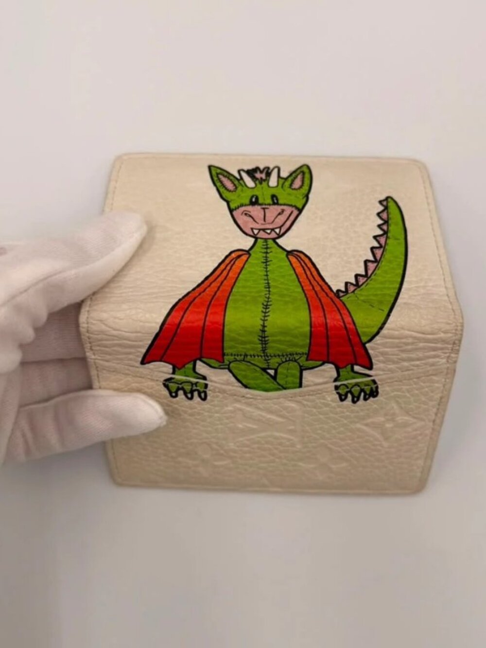 LV Pocket Organizer — Dragon Print SS21 Runway - Picture 3 of 10